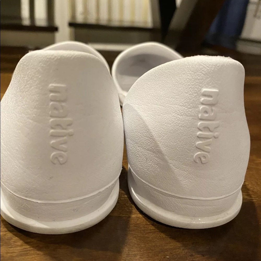 Native Ladies Audrey White Size 7 Shoes Dorsay Pointed Foam Flats Slip On